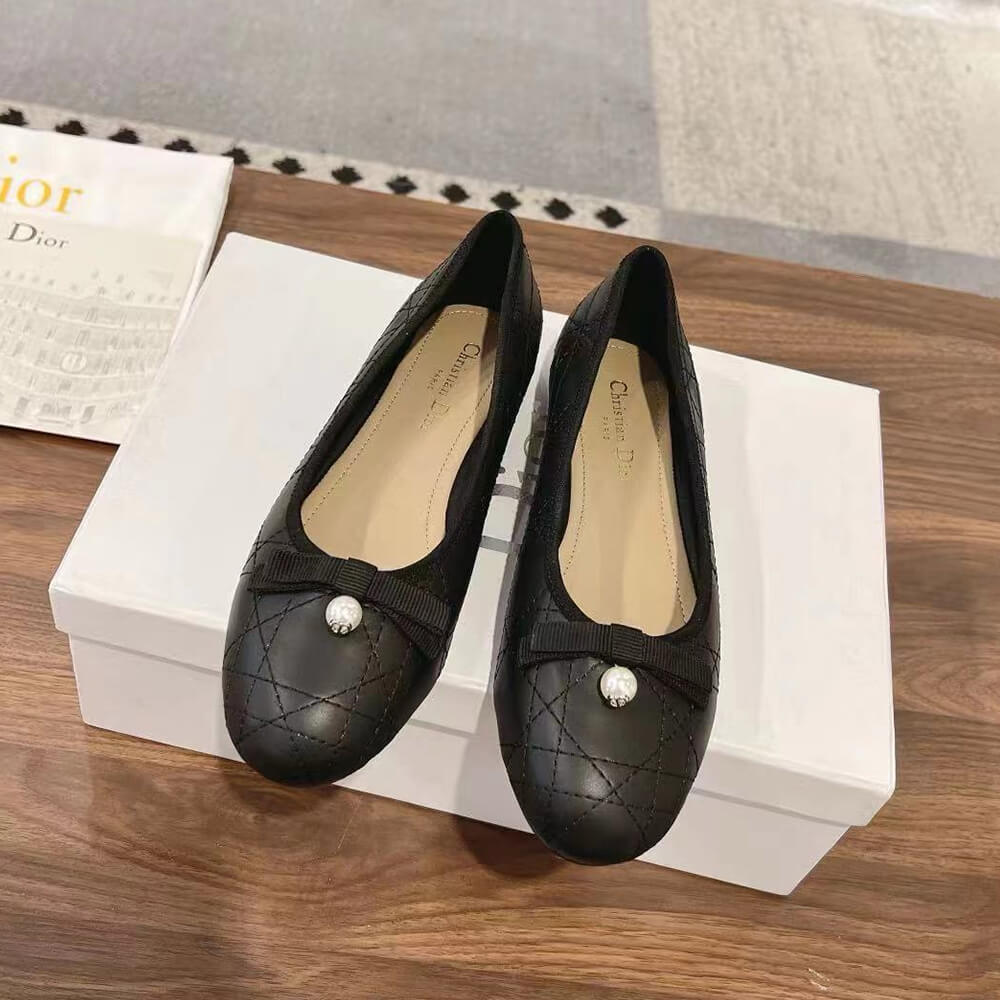 D10r Ballet Flat