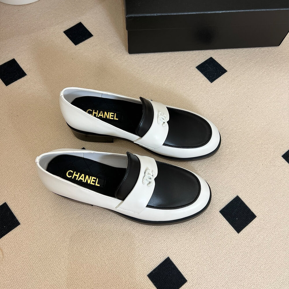 Ch**el Moccasins