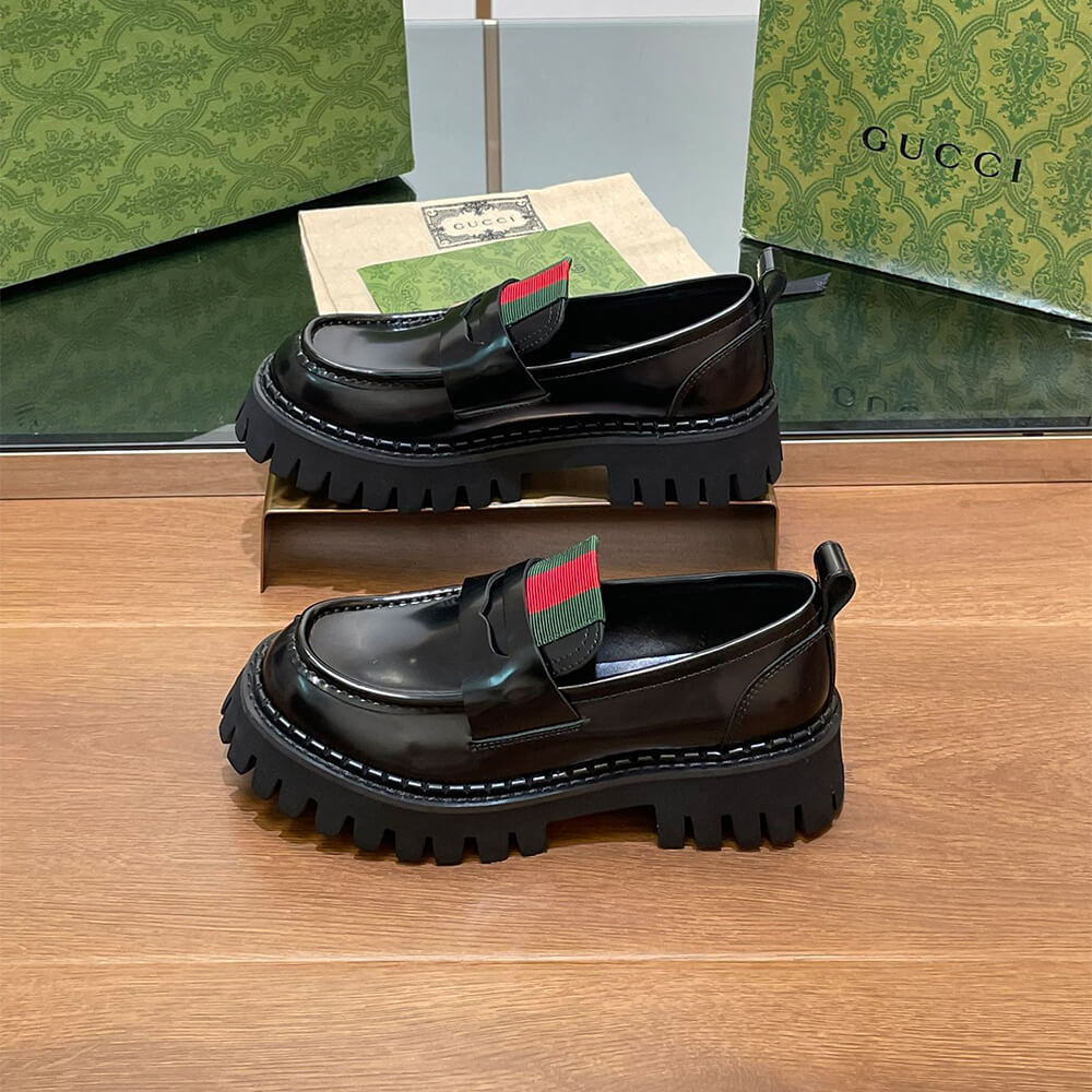 Gvc*1 Women’s loafer with Web