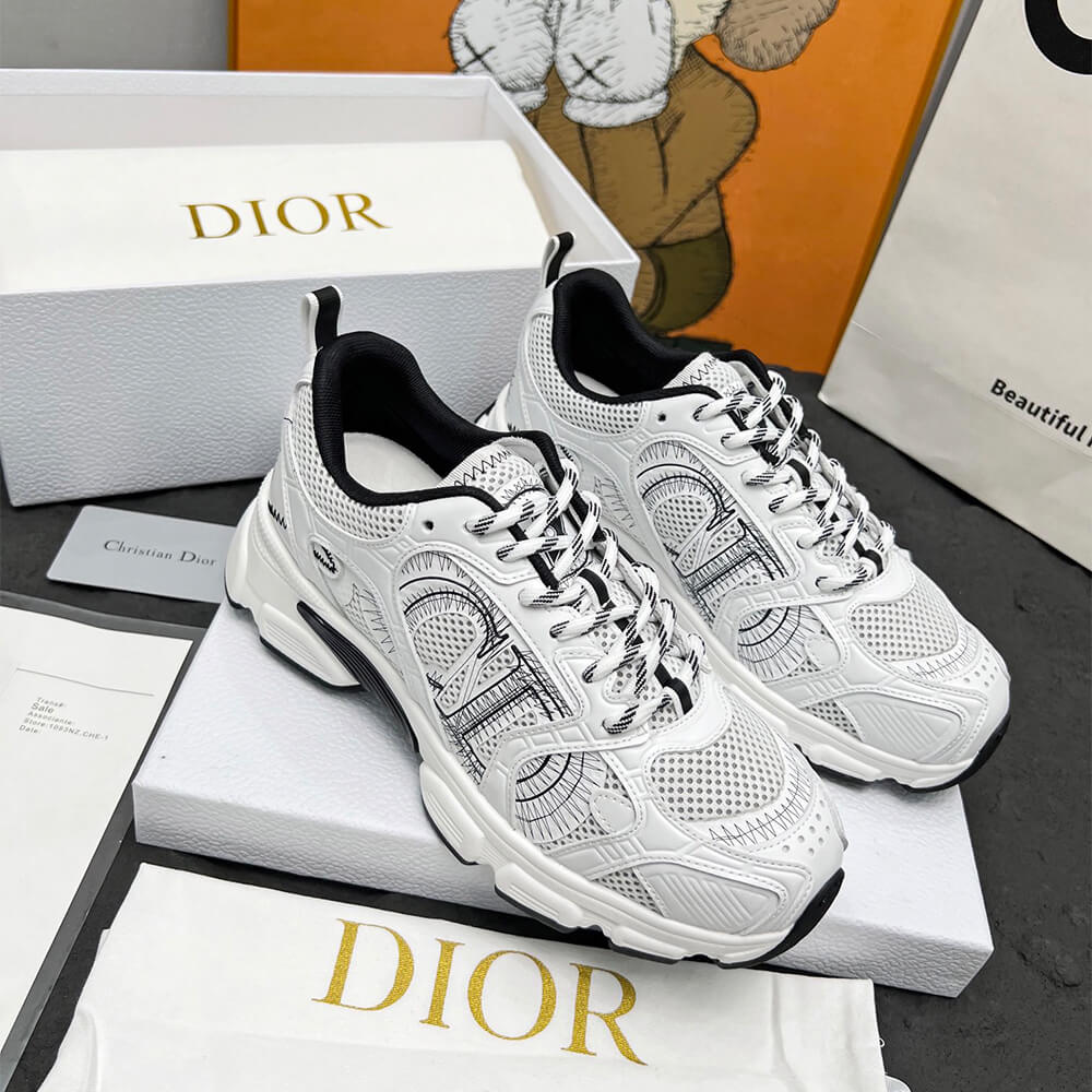 D10r Chrono Sneaker
