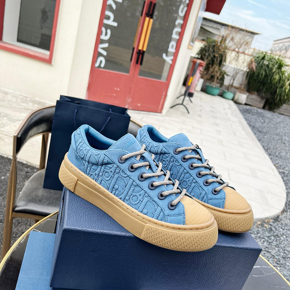 D10r B33 Sneaker