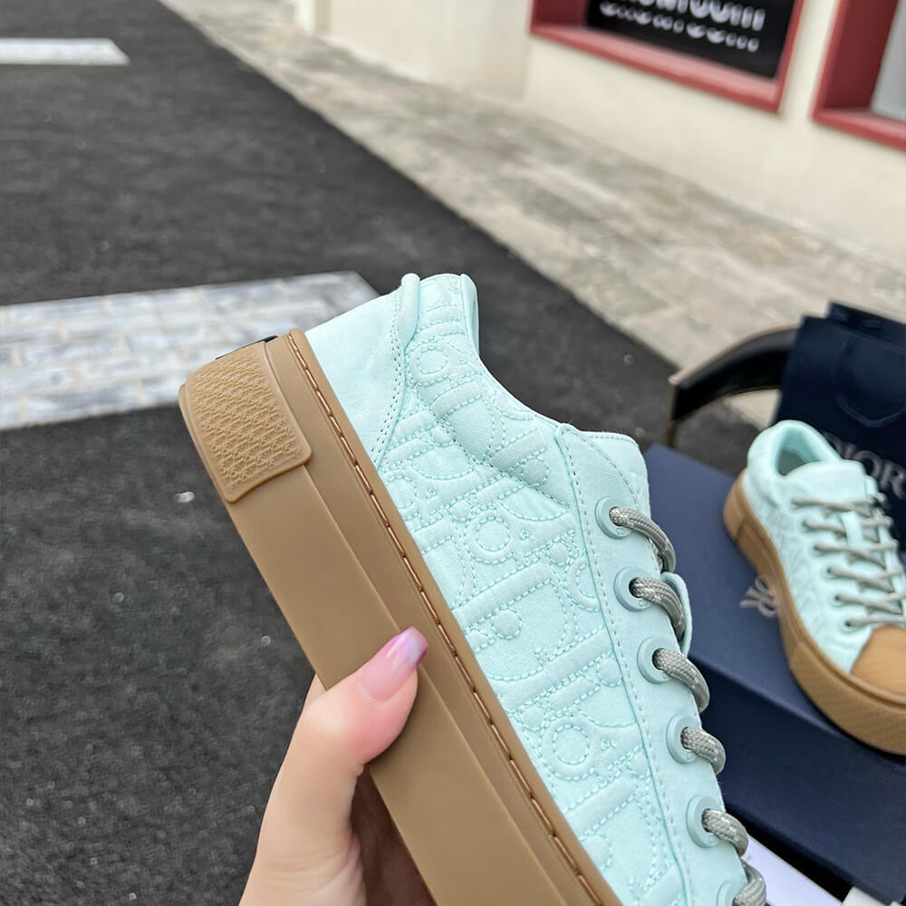 D10r B33 Sneaker