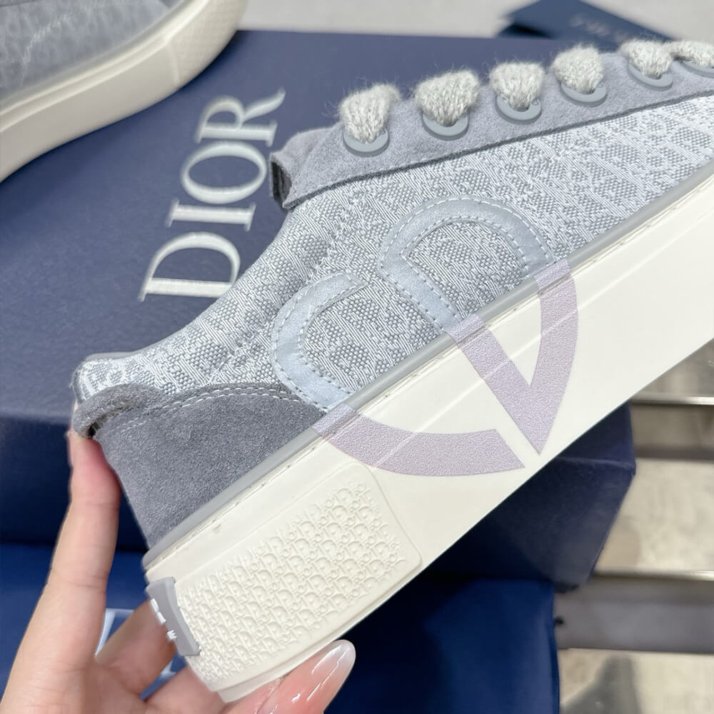 D10r B33 Sneaker