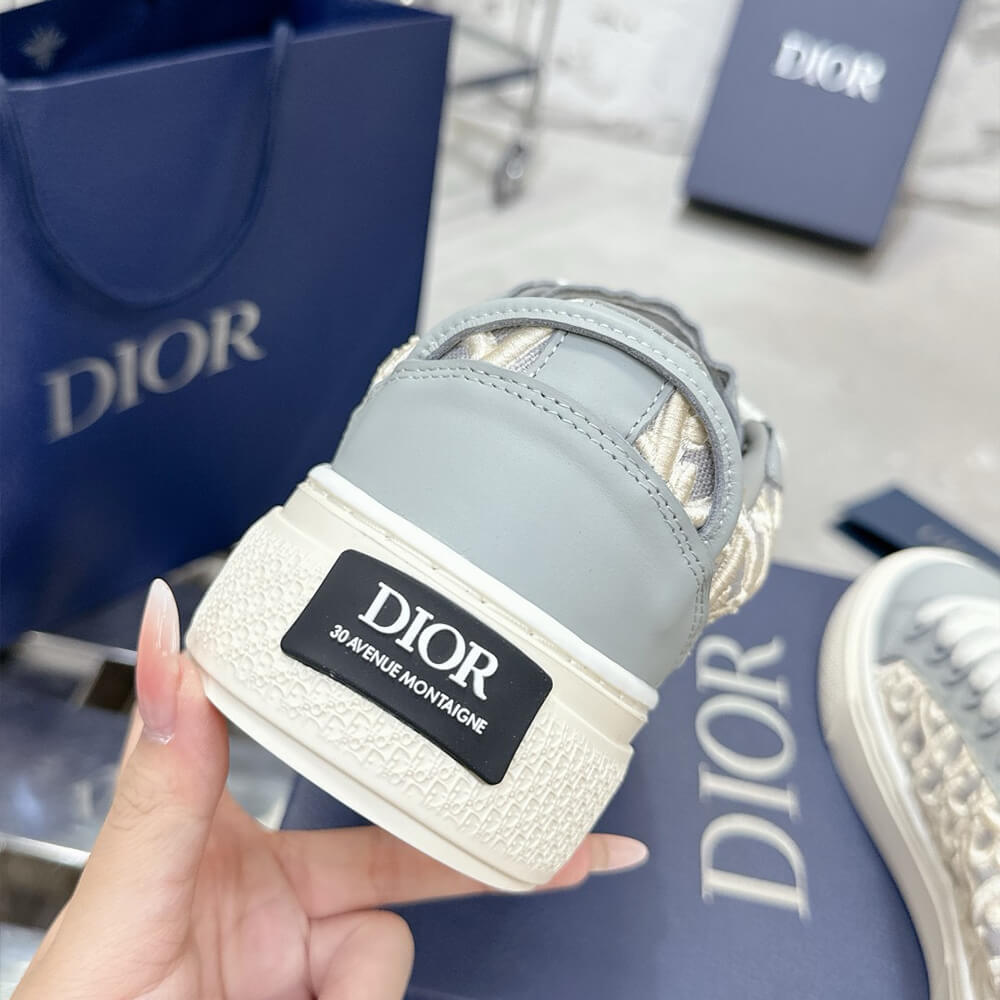 D10r B33 Sneaker