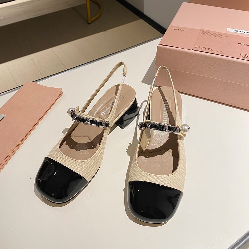 M1um1u Patent leather and raffia slingback pumps