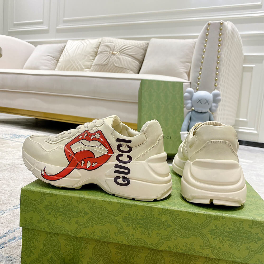 Gvc*1 Rhyton sneaker with mouth print