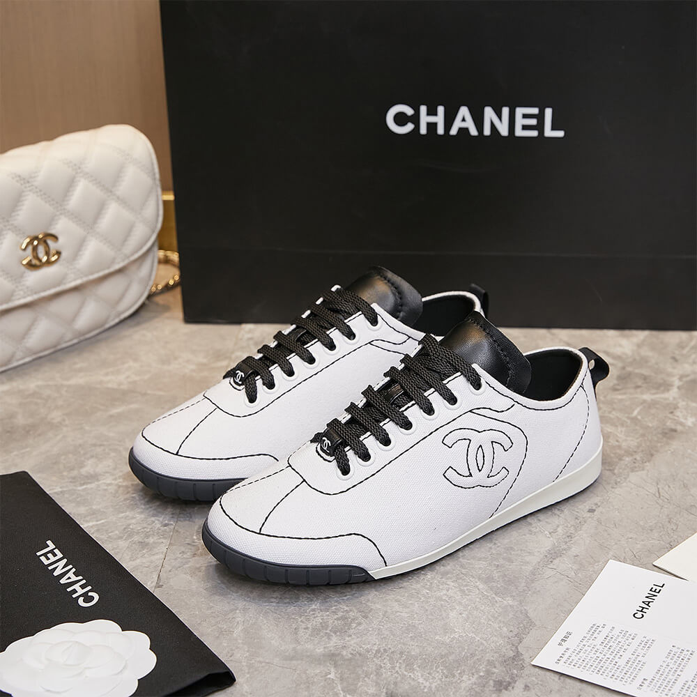 Ch**el Trainers