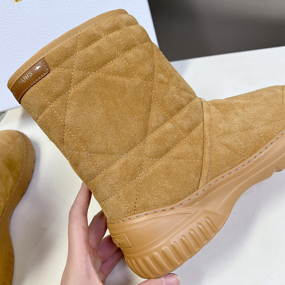 D10r Frost Ankle Boot