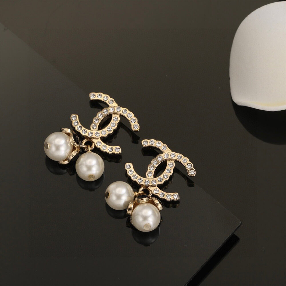 Ch**el D1am0nd EARRINGS