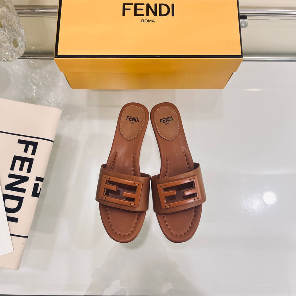 F**di Baguette Slides