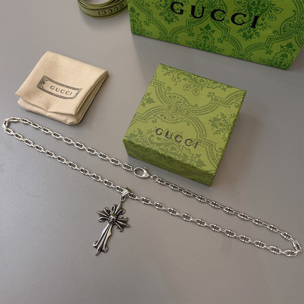 Gvc*1 NECKLACE