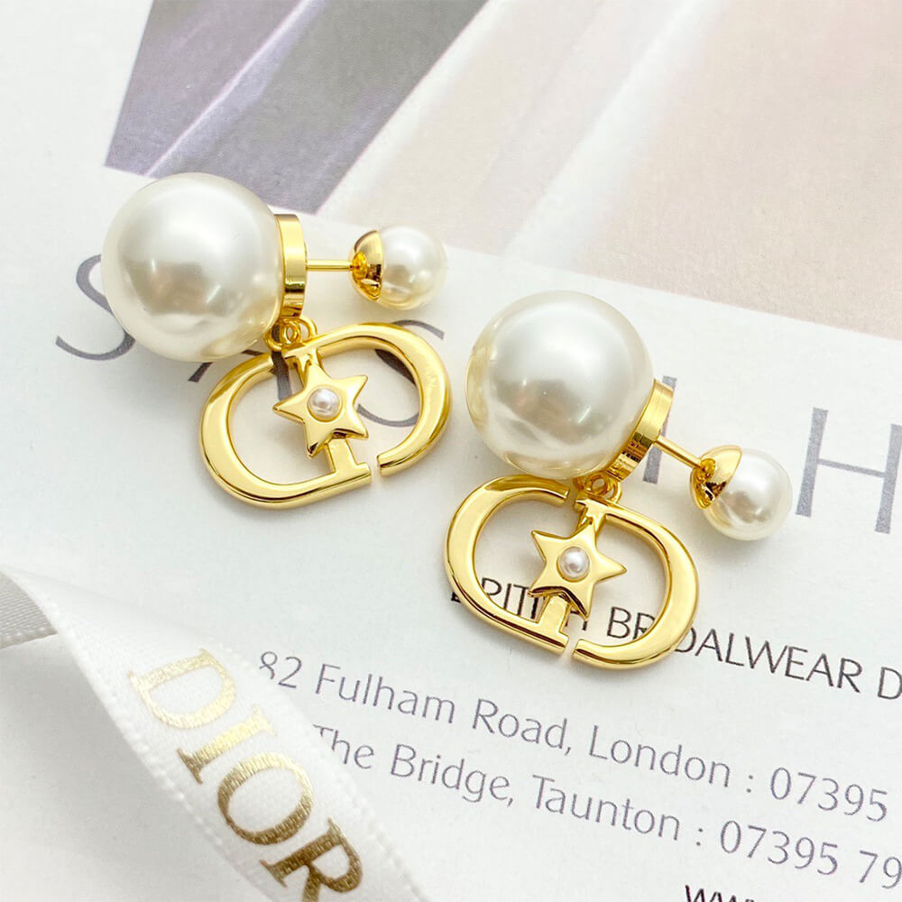 D10r PEARL EARRINGS