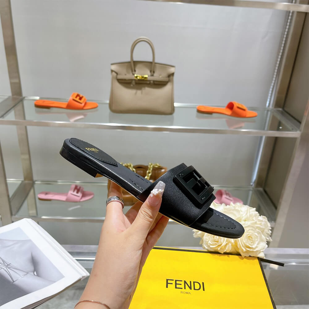 F**di Baguette Slides