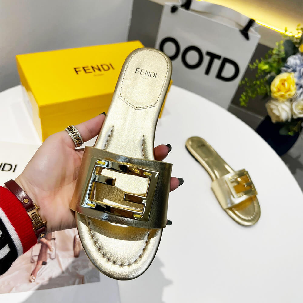 F**di Baguette Slides