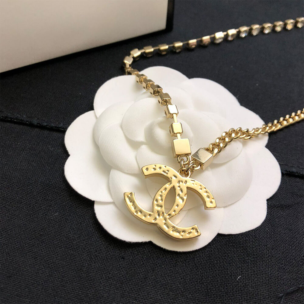 Ch**el NECKLACE