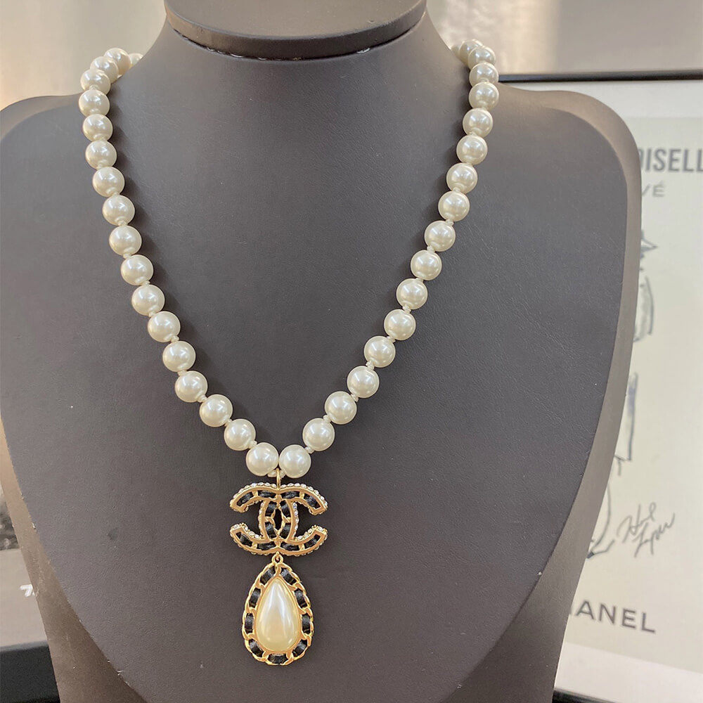 Ch**el PEARL NECKLACE