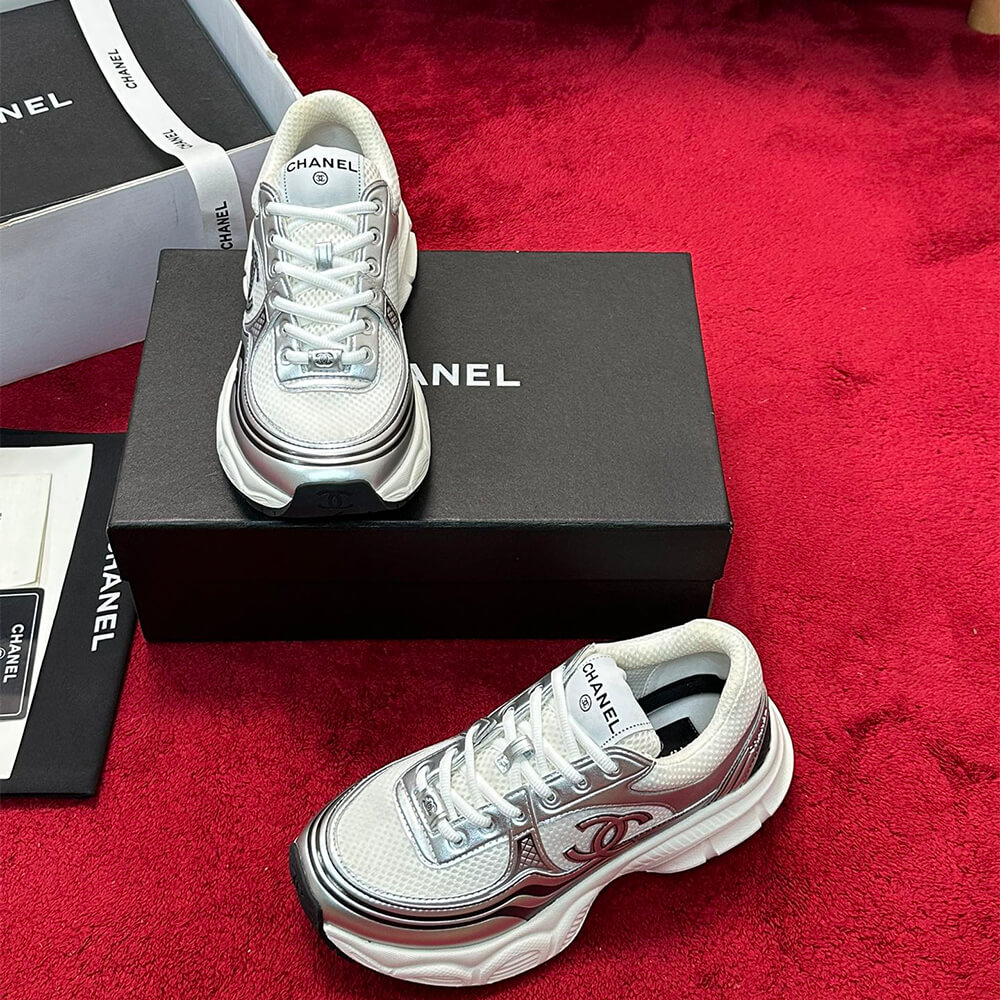 Ch**el Sneaker