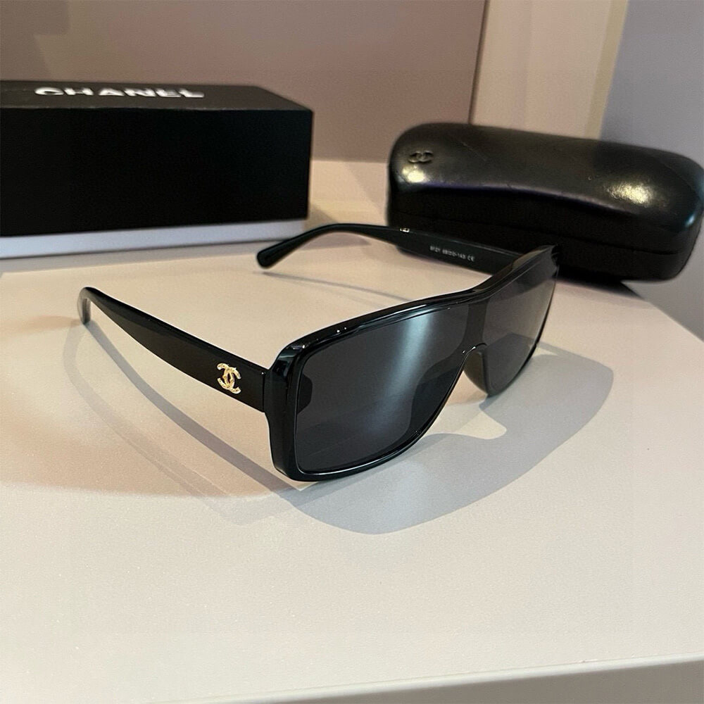 Ch**el SUNGLASSES
