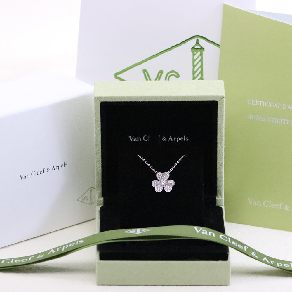 V*n Cl**f & Arpels Necklace