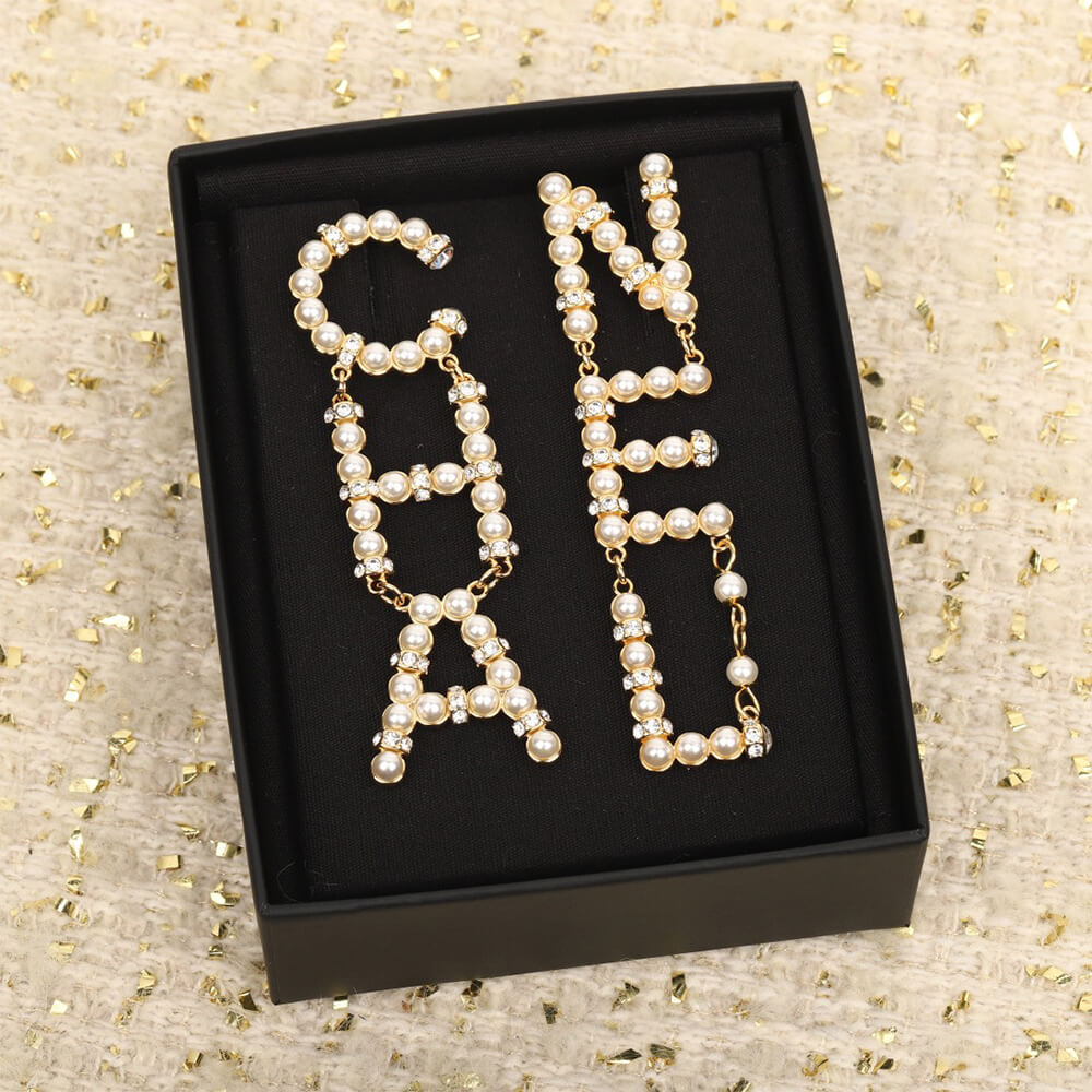 Ch**el PEARL EARRINGS