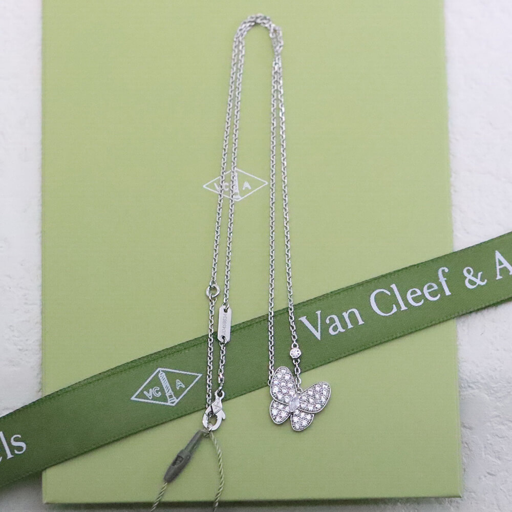V*n Cl**f & Arpels Necklace