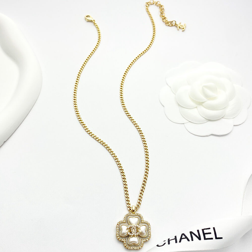 Ch**el Necklace