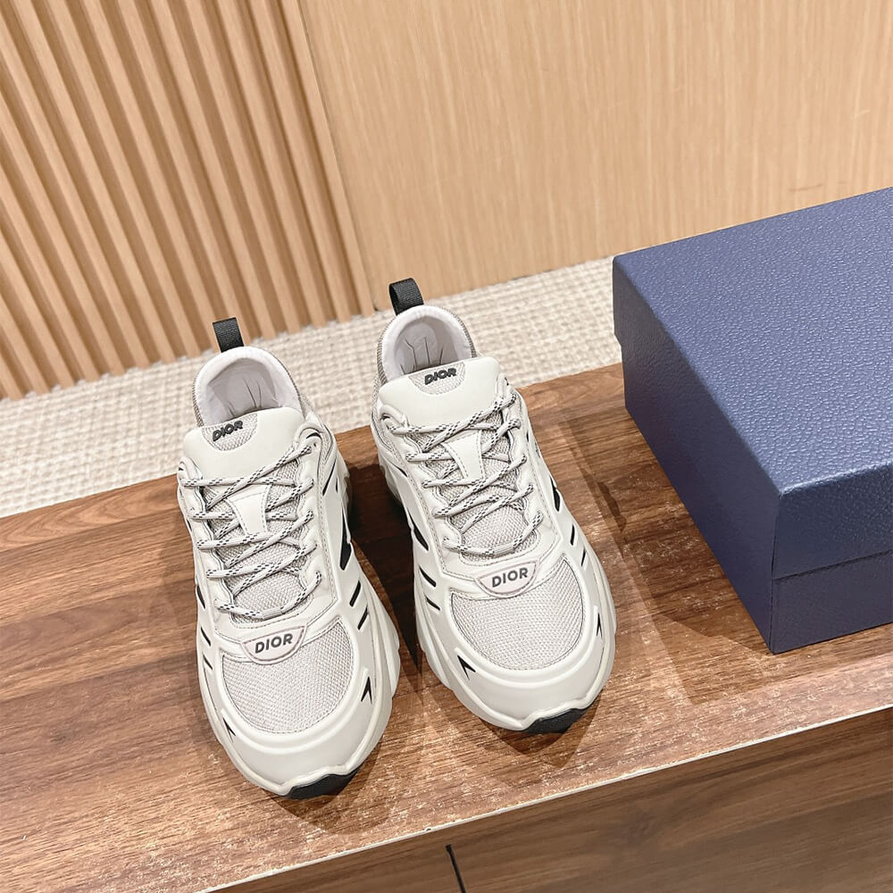 D10r  B44 Blade Sneaker