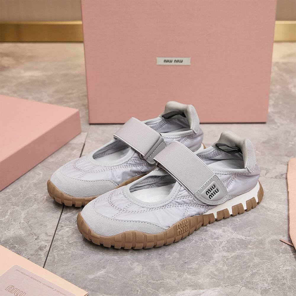 M1um1u ballet flats