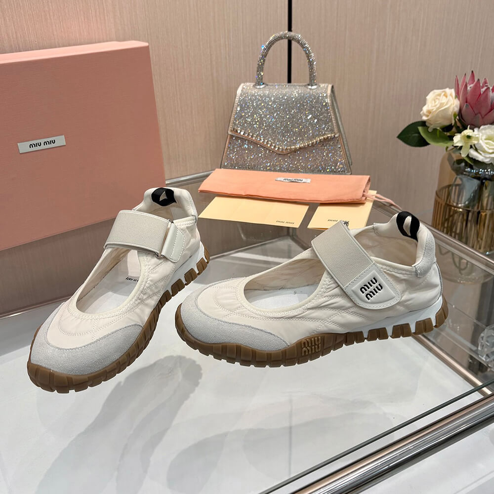 M1um1u ballet flats