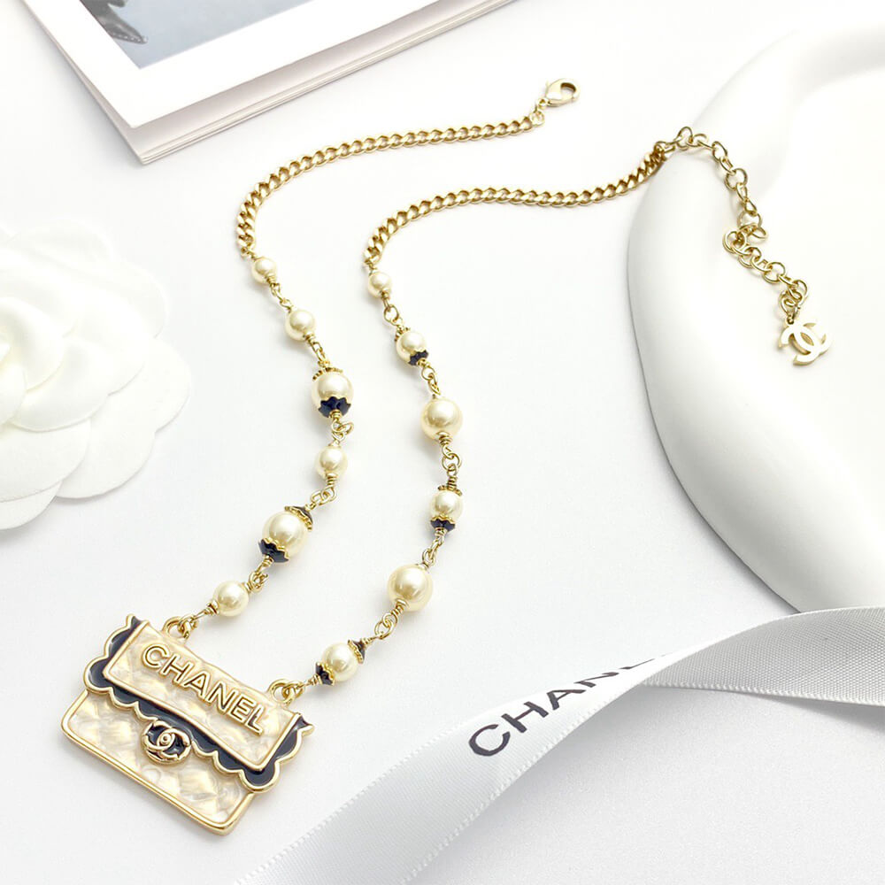 Ch**el Necklace