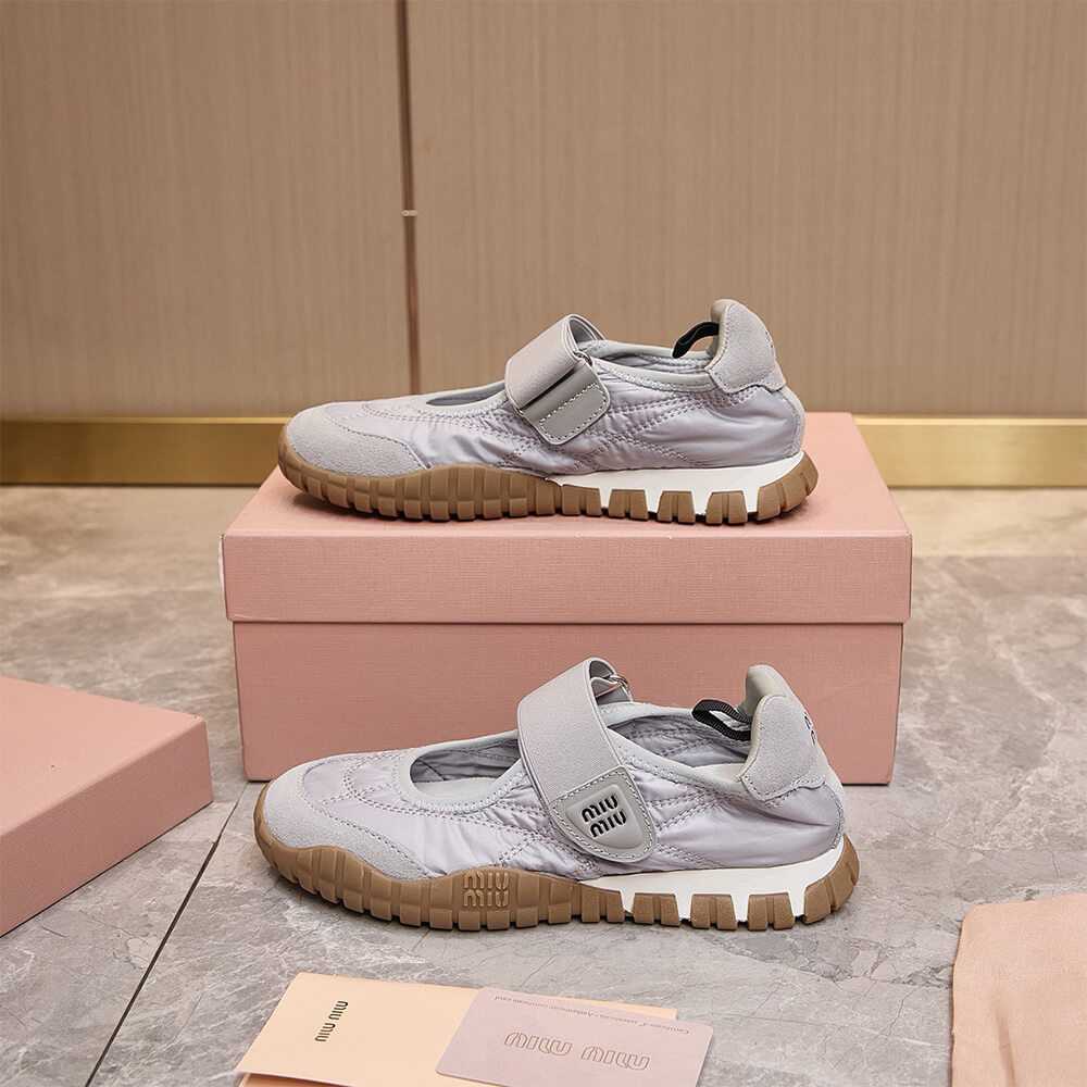 M1um1u ballet flats