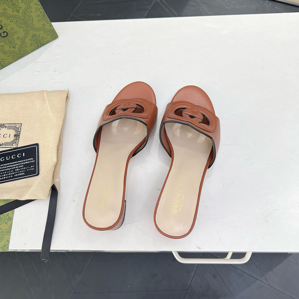 Gvc*1 Women’s Interlocking G slide sandal