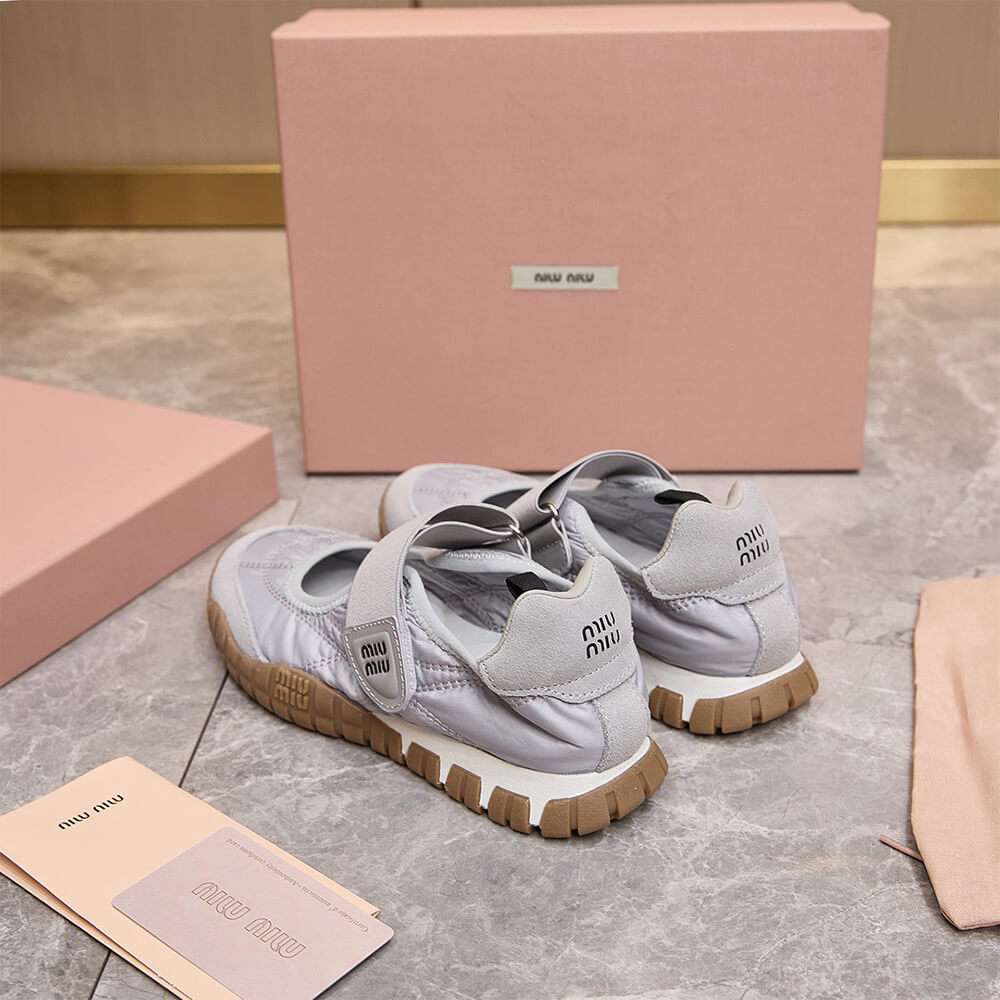 M1um1u ballet flats