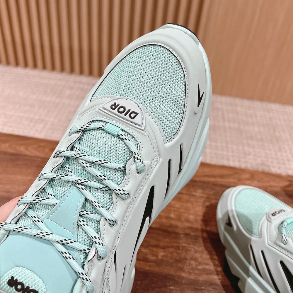 D10r  B44 Blade Sneaker