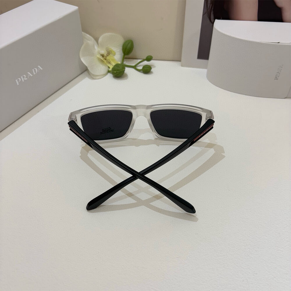 Pra*a SUNGLASSES
