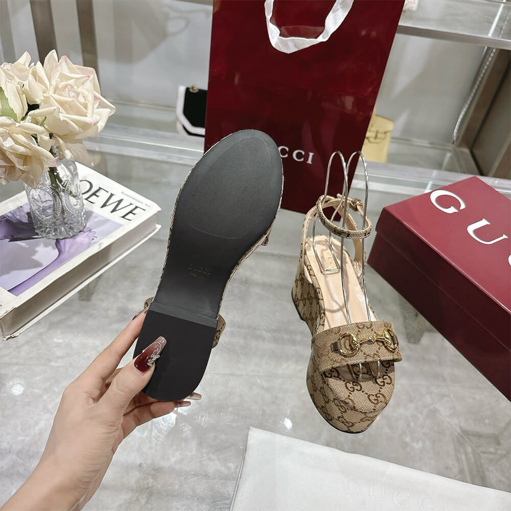 Gvc*1 Women’s Horsebit flatform sandal