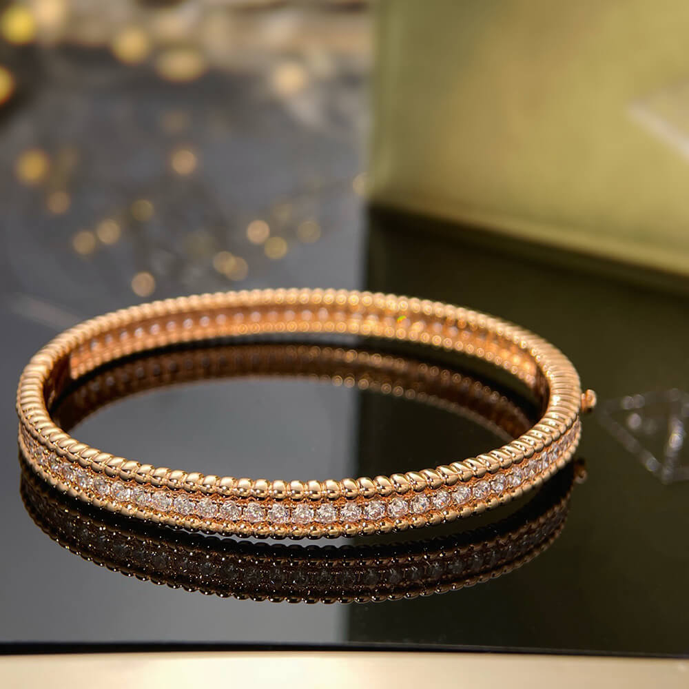 V*n Cl**f & Arpels Perlée D1am0nds bracelet, 1 row, medium model