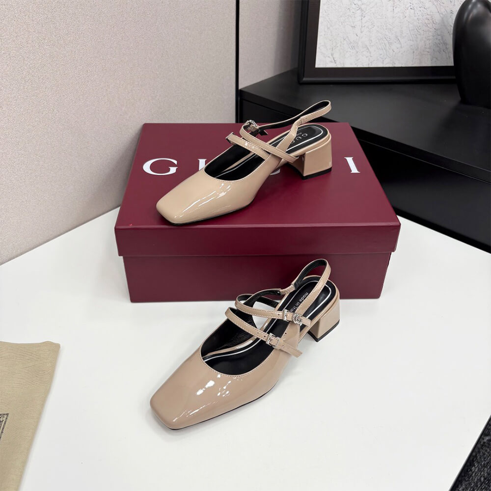 Gvc*1 Women’s pump with Double G