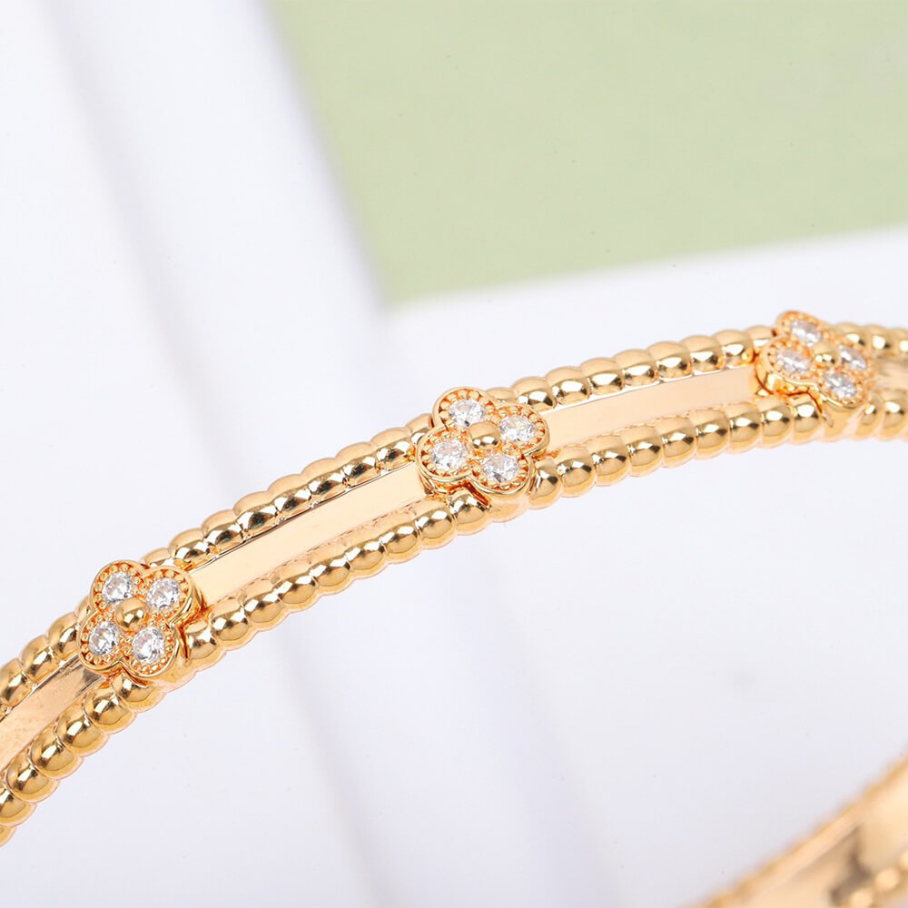 V*n Cl**f & Arpels Perlée sweet clovers bracelet, medium model