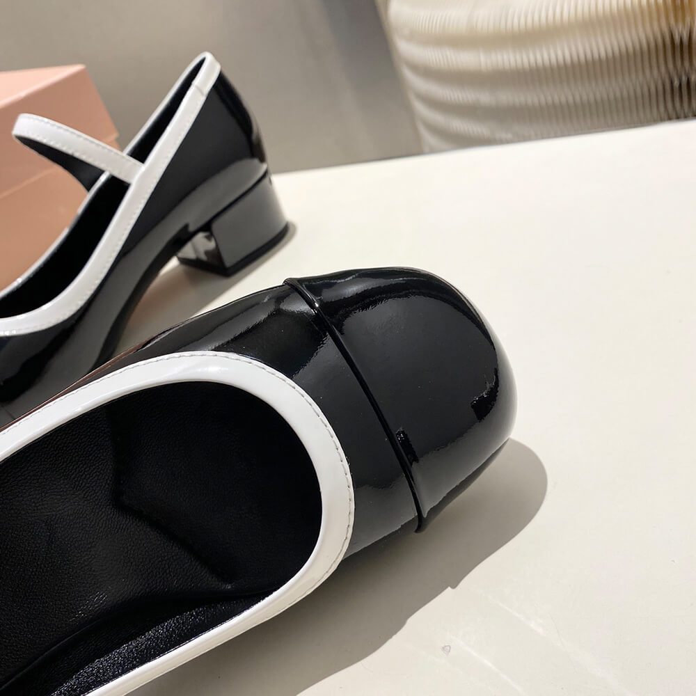 M1um1u Two-tone patent leather Mary Jane pumps