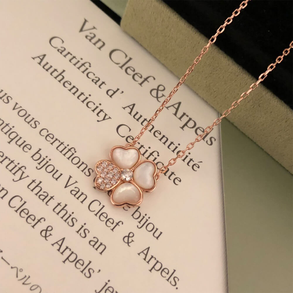 V*n Cl**f & Arpels Necklace