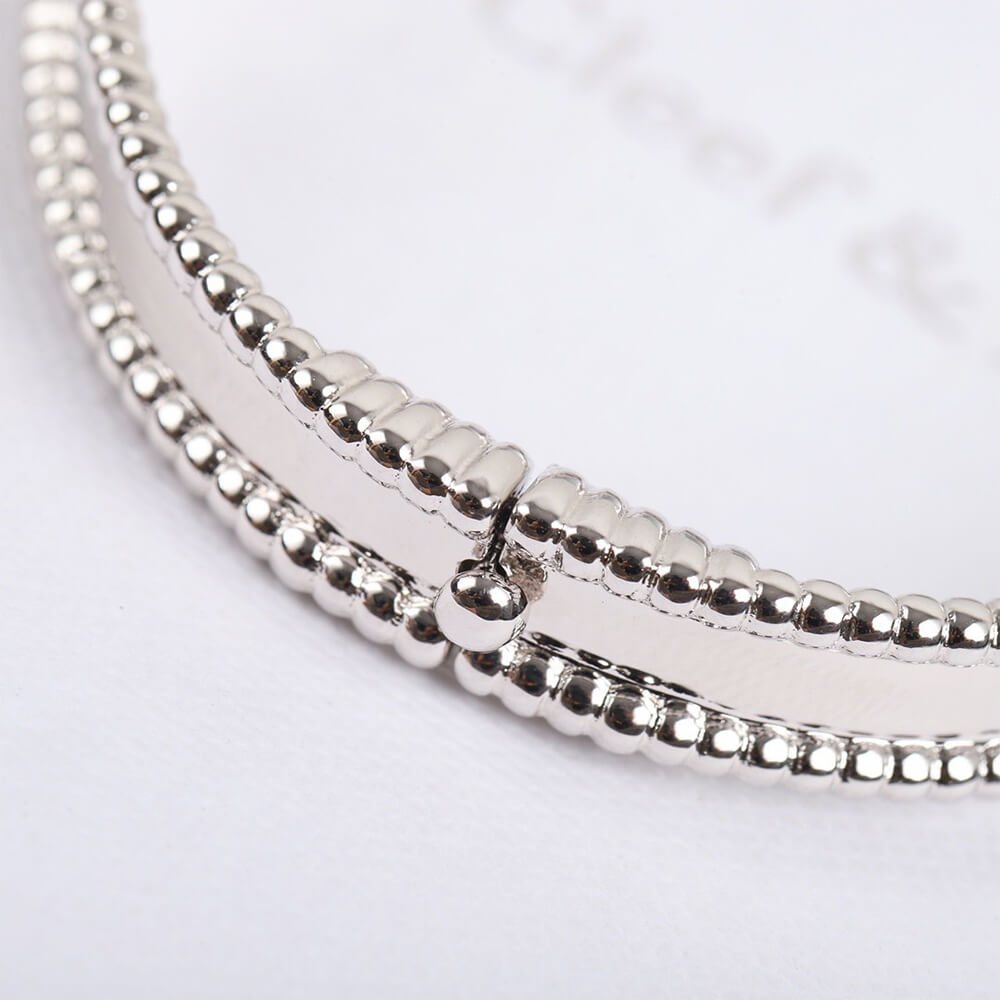 V*n Cl**f & Arpels Perlée Signature Bracelet, medium model