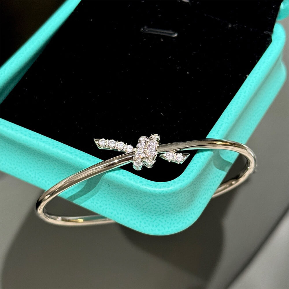 T*f*ny Knot Wire Bangle