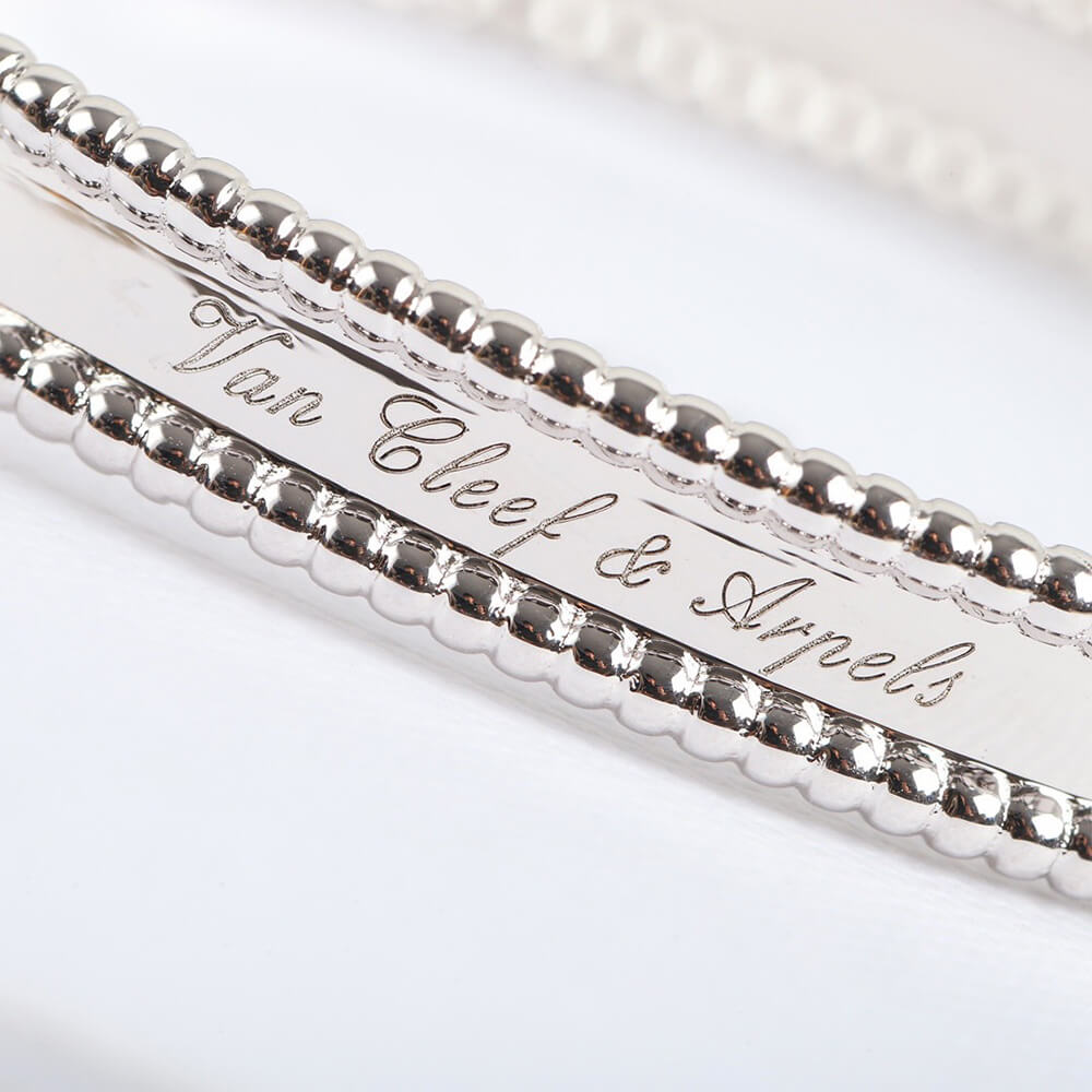 V*n Cl**f & Arpels Perlée Signature Bracelet, medium model