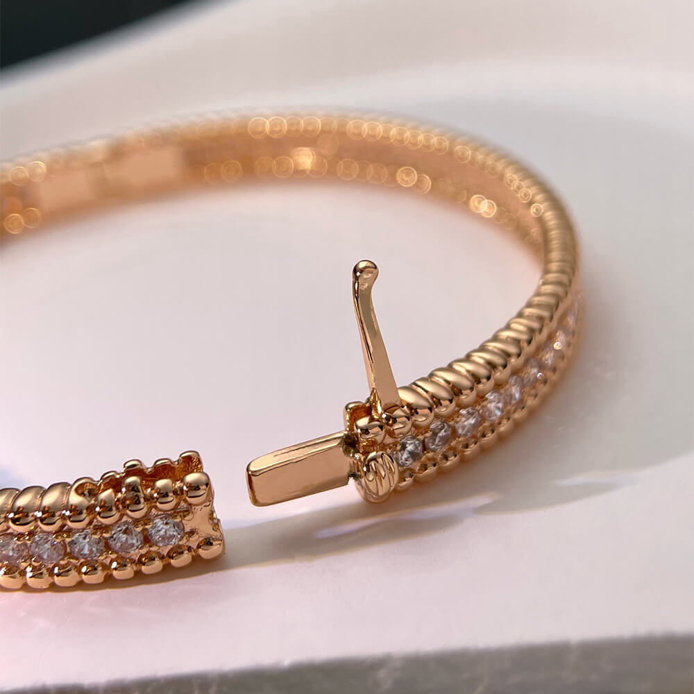 V*n Cl**f & Arpels Perlée D1am0nds bracelet, 1 row, medium model