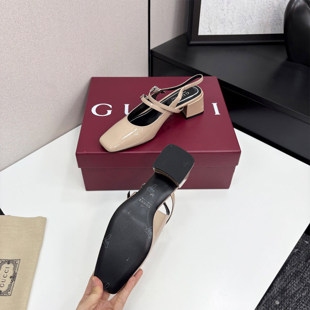 Gvc*1 Women’s pump with Double G