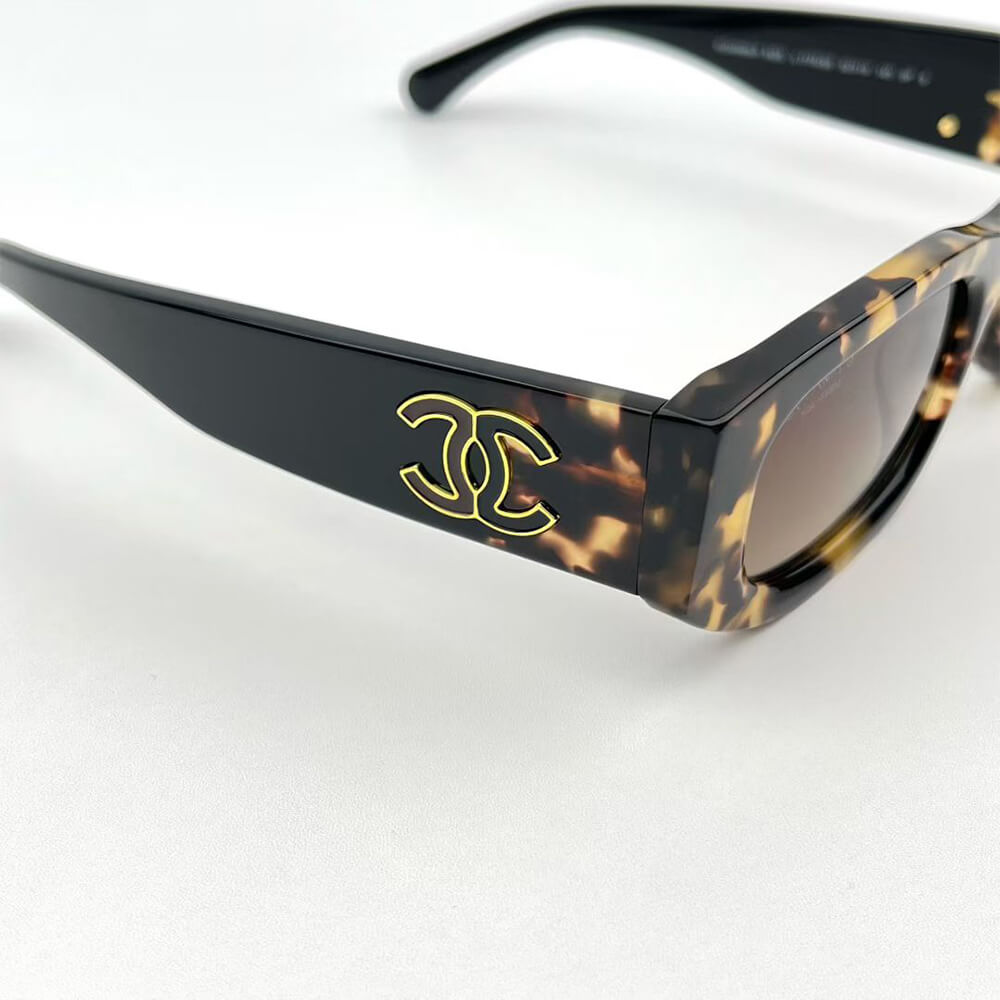 Ch**el SUNGLASSES