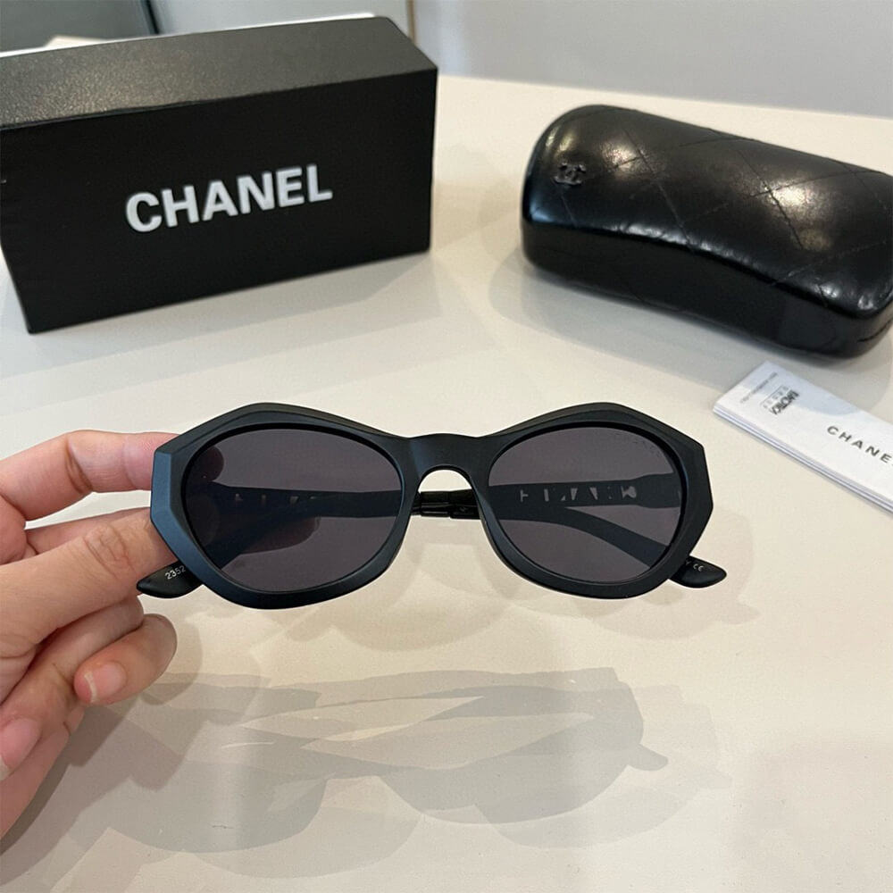 Ch**el SUNGLASSES