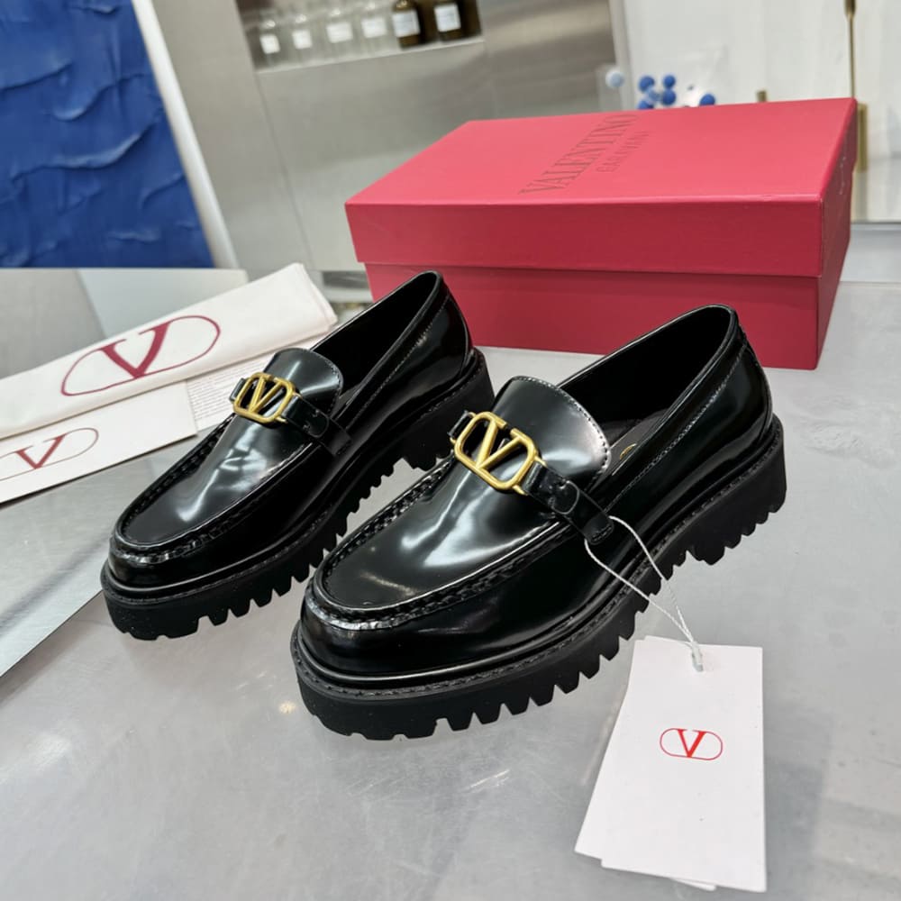 Va1e*ntin0 VLOGO SIGNATURE women’s calfskin loafers