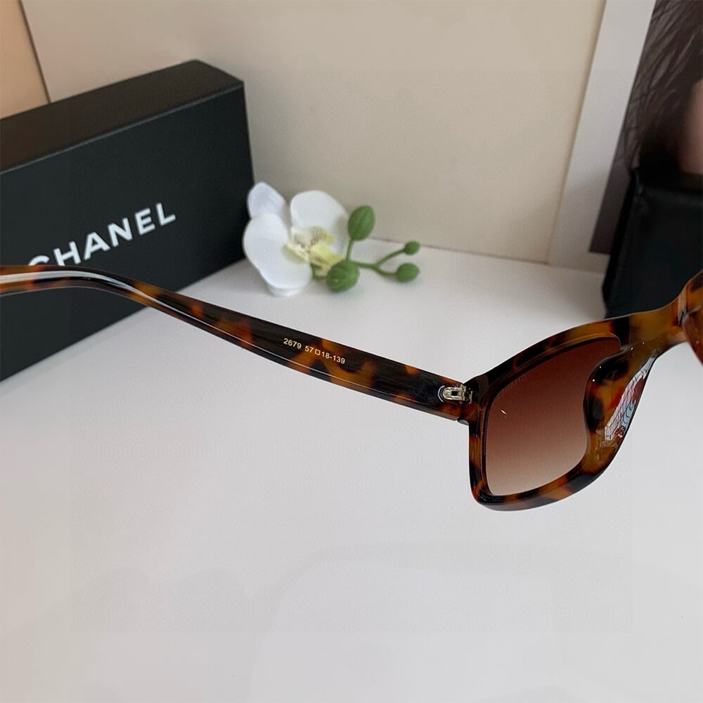 Ch**el SUNGLASSES